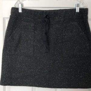 LOFT Lg pull on pocket front skirt, ribbon tie.